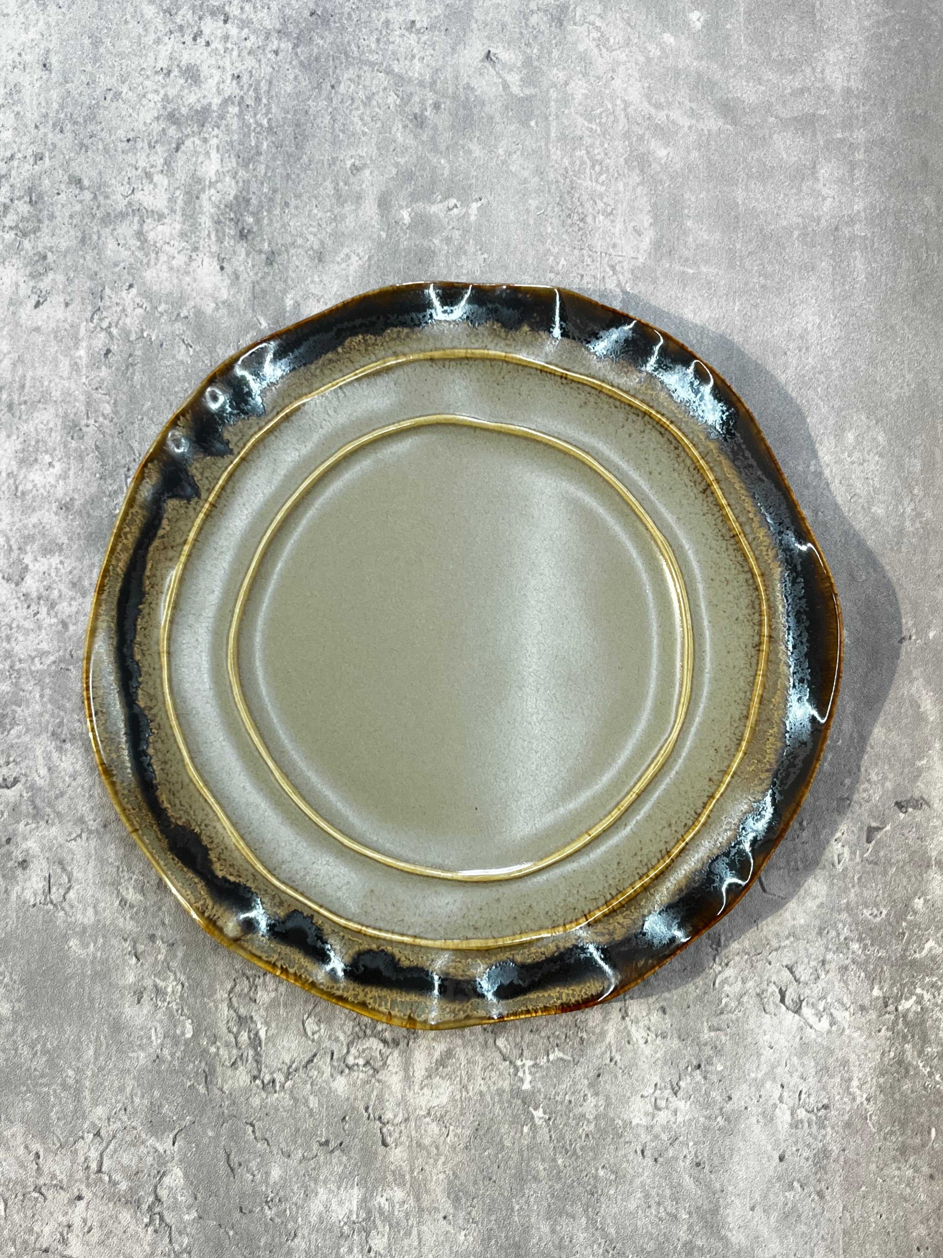 Autumn Irregular Plate 8.2"