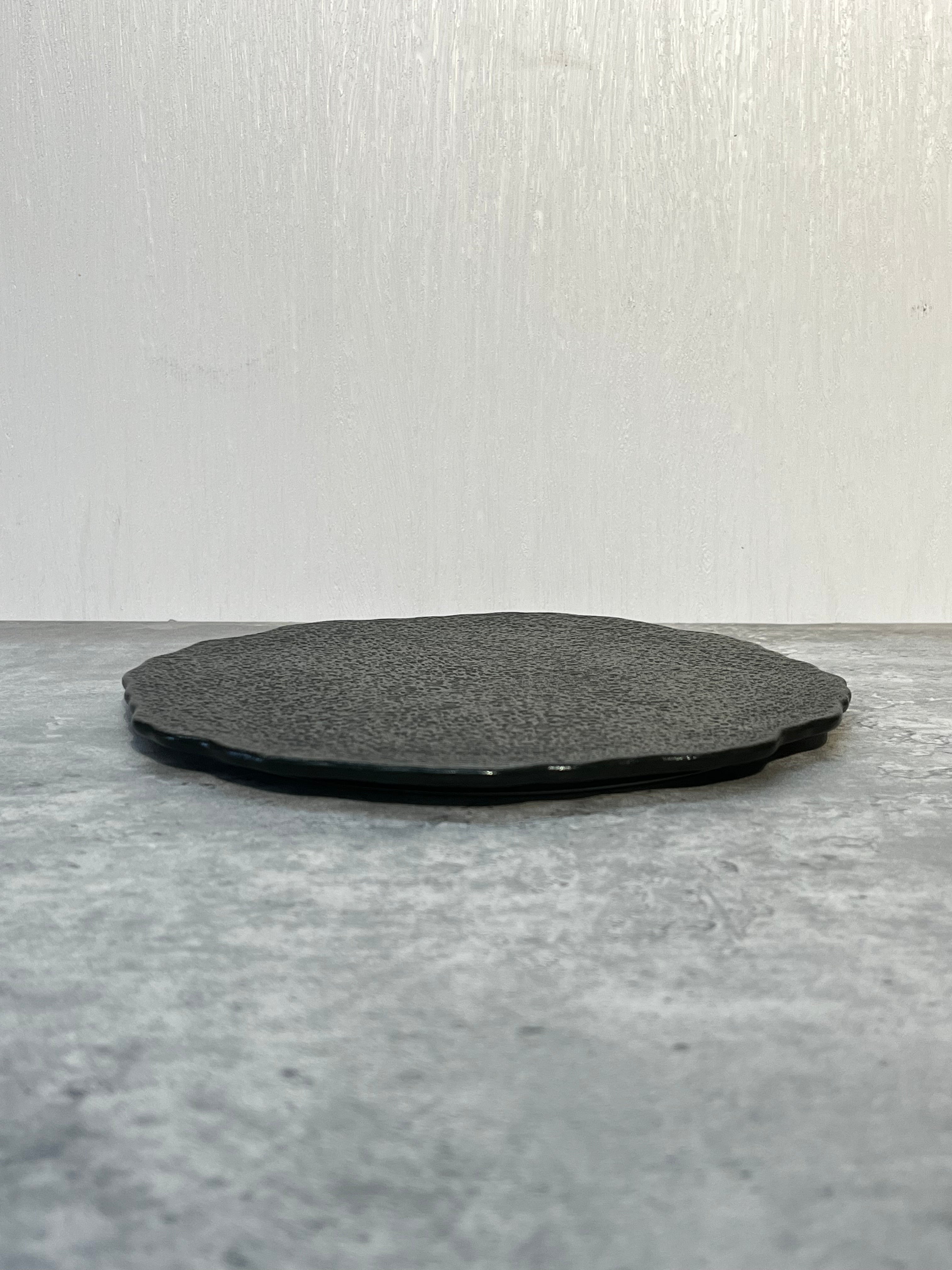Caviar Flat Plate Black 8.5"
