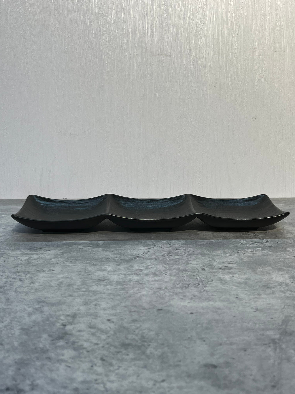 Caviar Three Lattice Saucer Black 12"