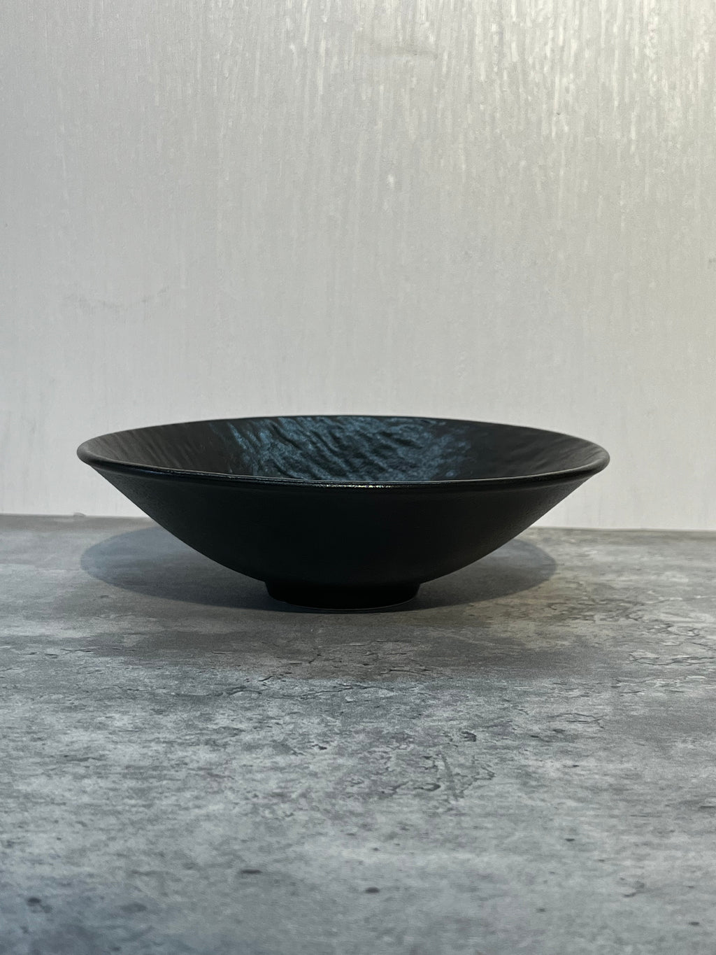 Caviar Wide Bowl Black 7"