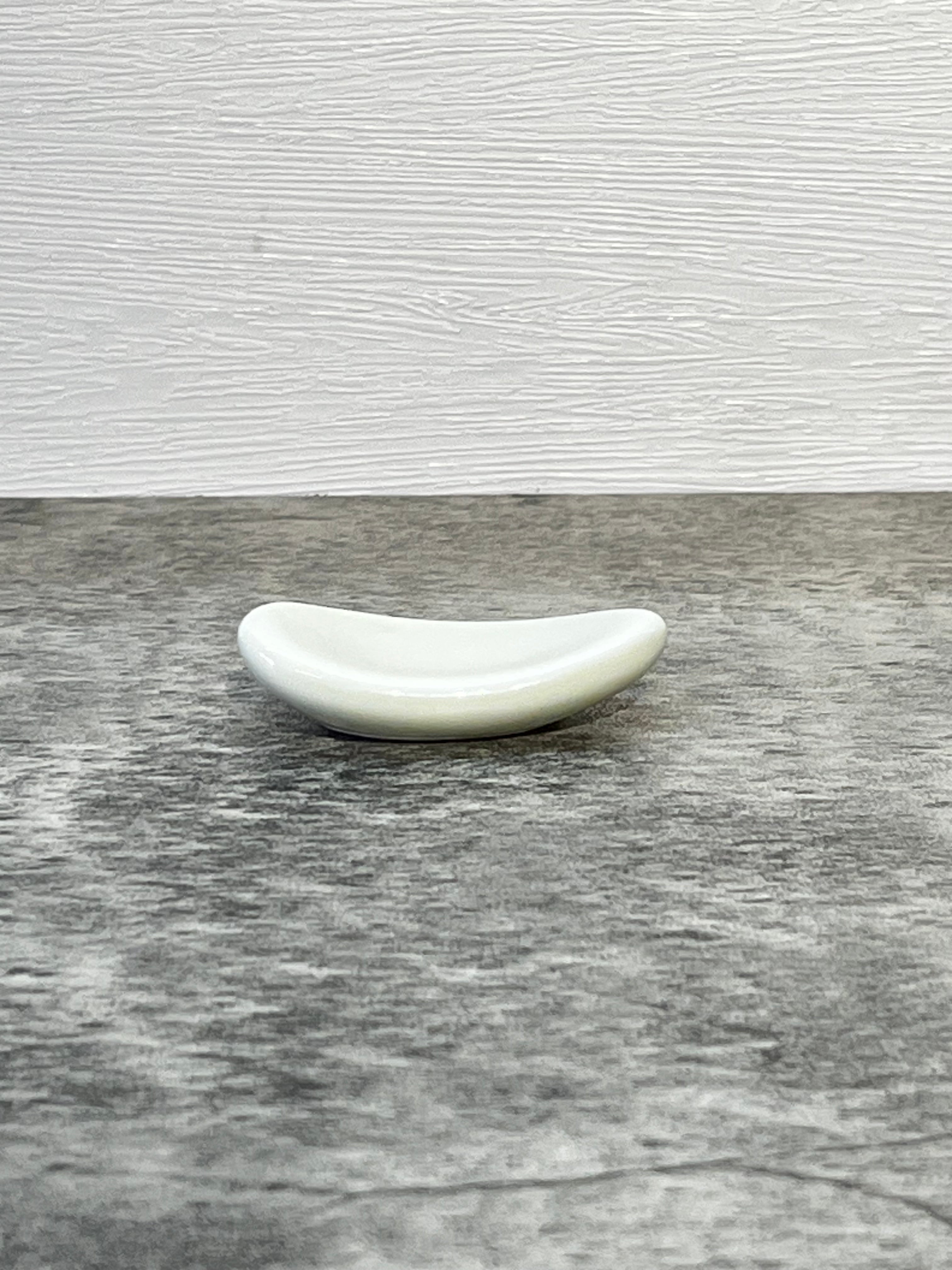 Cream Chopsticks Holder